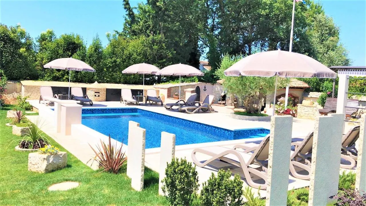 Apartment Villa Engel With Pool Porec 0*,