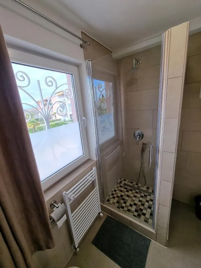 Apartment Villa Engel With Pool Porec