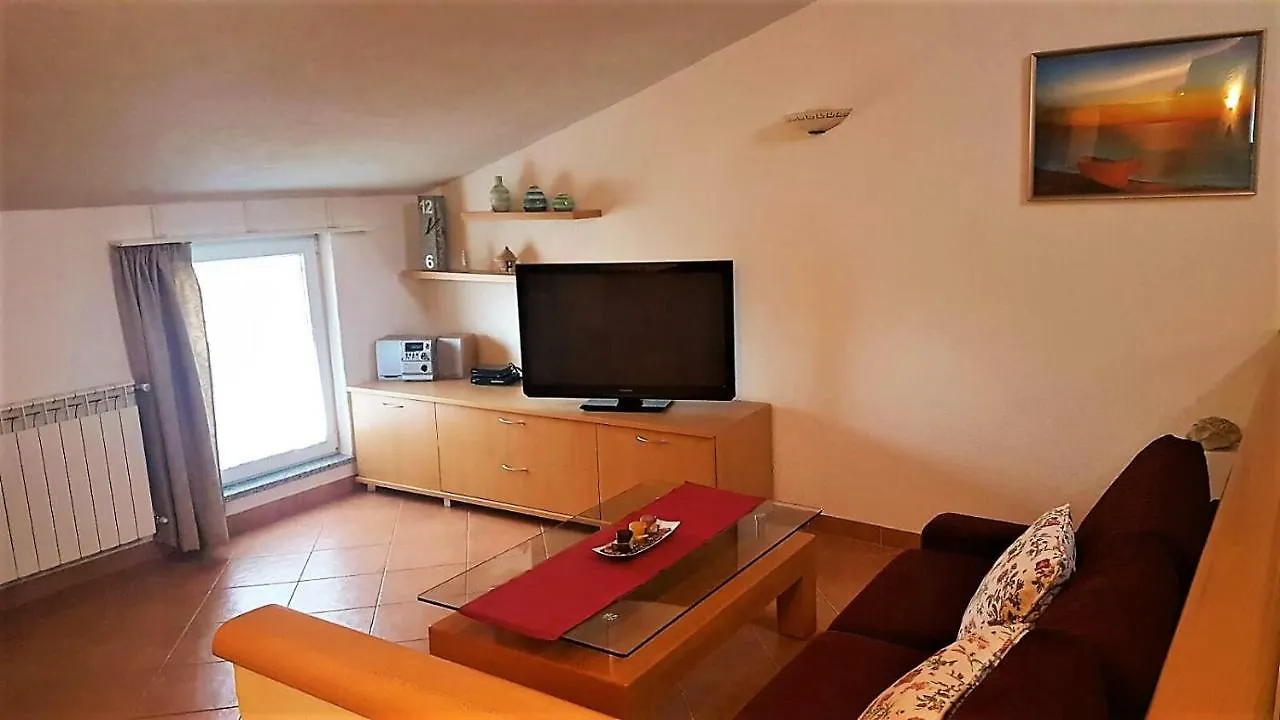 Apartment Villa Engel With Pool Porec