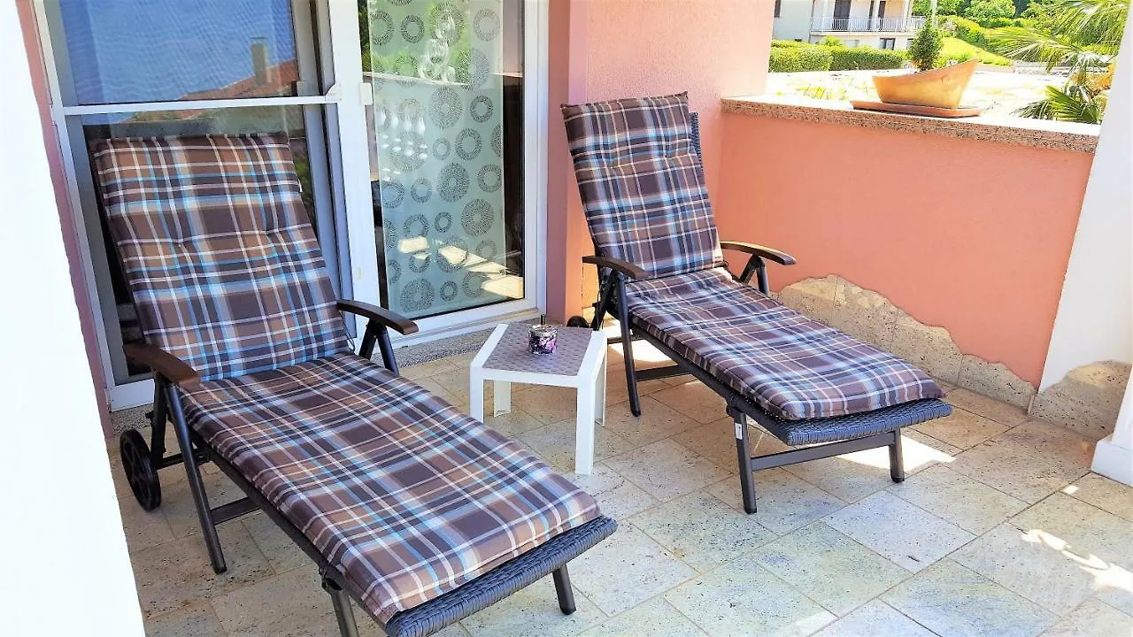 Apartment Villa Engel With Pool Porec