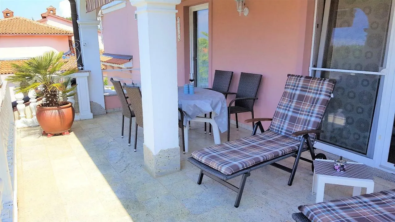 Apartment Villa Engel With Pool Porec 0*,