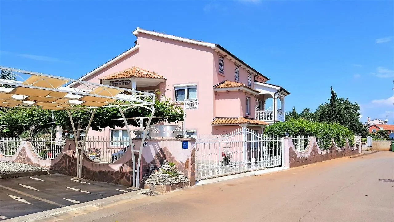 Apartment Villa Engel With Pool Porec